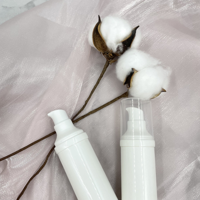 UV Proof 20ml 25ml PP Lotion dưỡng da bám trên màu sắc tùy chỉnh Chai bơm không khí