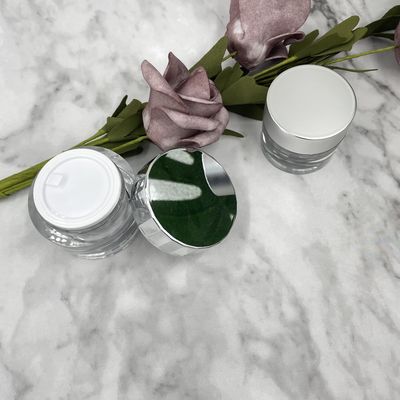 Lọ mỹ phẩm bằng nhựa thân thiện với môi trường 10g 15g Kim cương sàng lọc lụa bên trong hình cầu