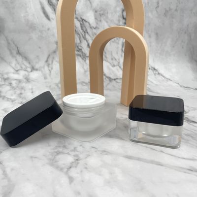 Lọ đựng mỹ phẩm bằng nhựa vuông Hộp nhỏ Nắp đen 15g 30g Màu tùy chỉnh