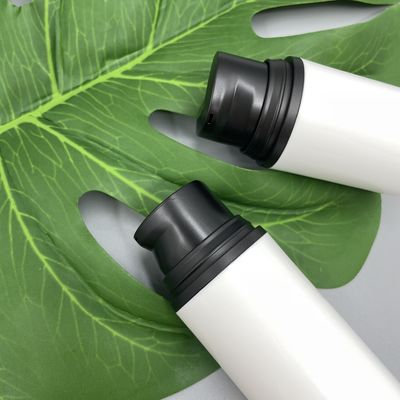 Chăm sóc da Chai kem dưỡng da đen rỗng 15ml 30ml 50ml PP Snap On