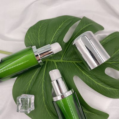 Chai mỹ phẩm tròn Hộp đựng rỗng sang trọng 50ml 120ml Acrylic