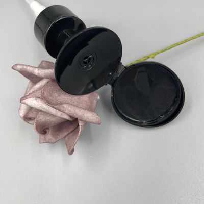 0,55ml Liều lượng Máy bơm tẩy sơn móng tay màu đen 24/410 33/410